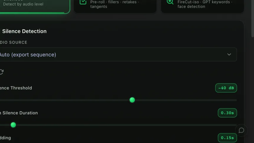 Réglages AutoCut : seuil de silence à -40 dB, durée minimale 0,30 s, modes Silences, Cleanup AI et Auto Zoom Pro